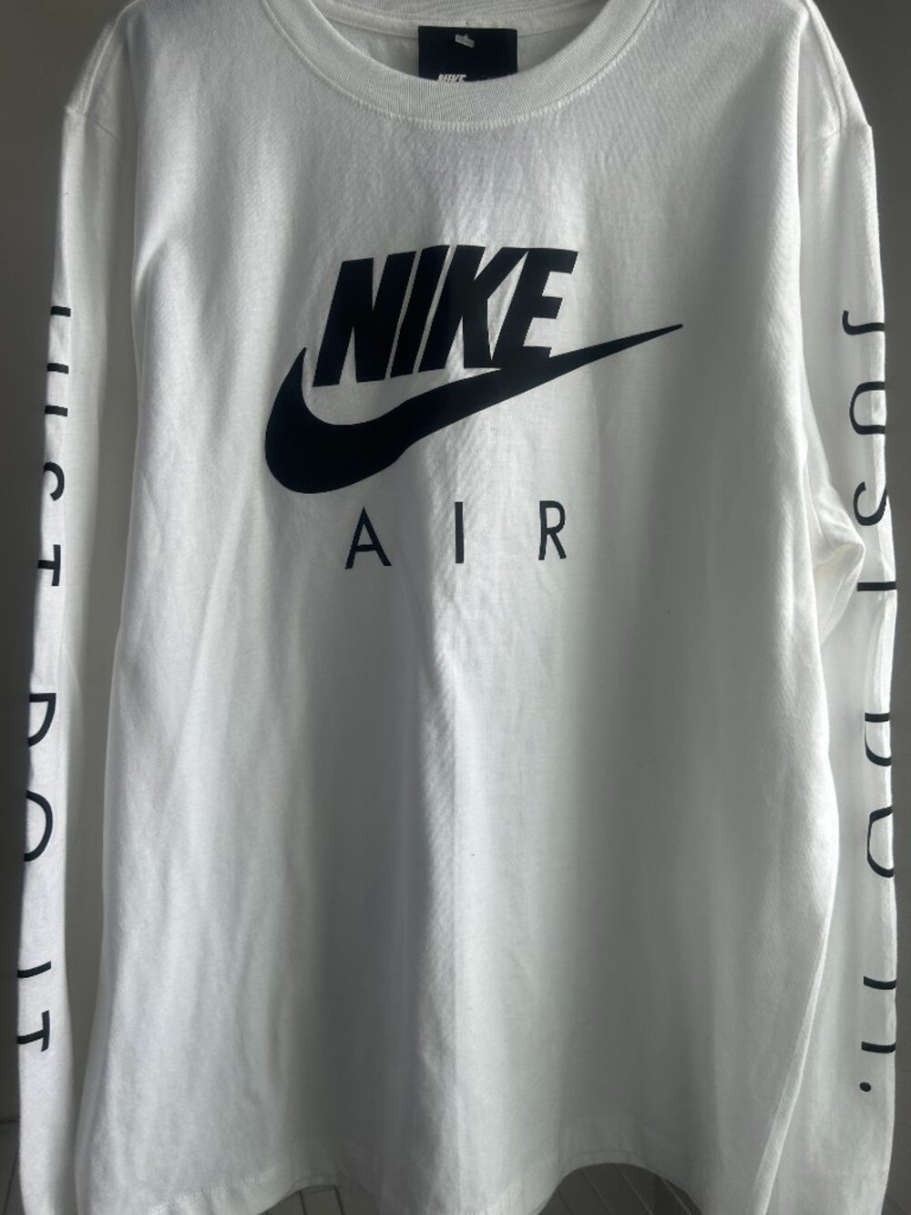 Nike Air Reflective Long Sleeve Tee White Black Medium NWT